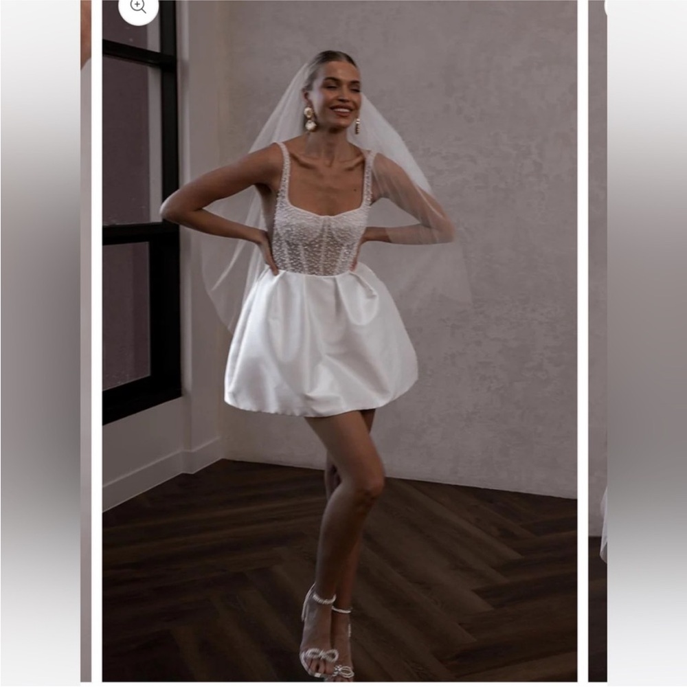 V. Chapman White Wedding Dress